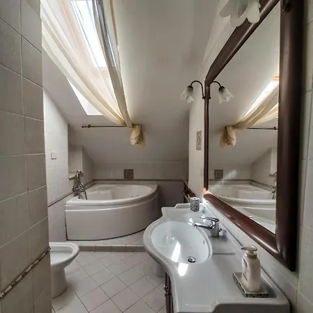 Carlo Terzo Bed & Breakfast *